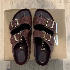 Birkenstock Textured Brown Sandals with Gold Accents